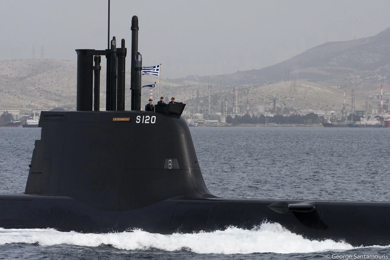 Μελετούν παρατεταμένο πόλεμο Ελλάδας-Τουρκίας: Πολεμικά πλοία των ΗΠΑ στην Σύρο, UAV στη Λάρισα,  ο «ΠΑΠΑΝΙΚΟΛΗΣ» στην Κύπρο